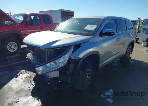 2018 Toyota Highlander Le Plus from USA, damaged, VIN 5TDBZRFH0JS908298